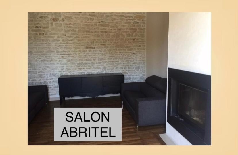 Maison De La Mare Aux Rainettes Location Vacances Standing Au Coeur Du Marais Poitevin - 3 Chambres - 6 Personnes La Celle-sous-Gouzon Esterno foto
